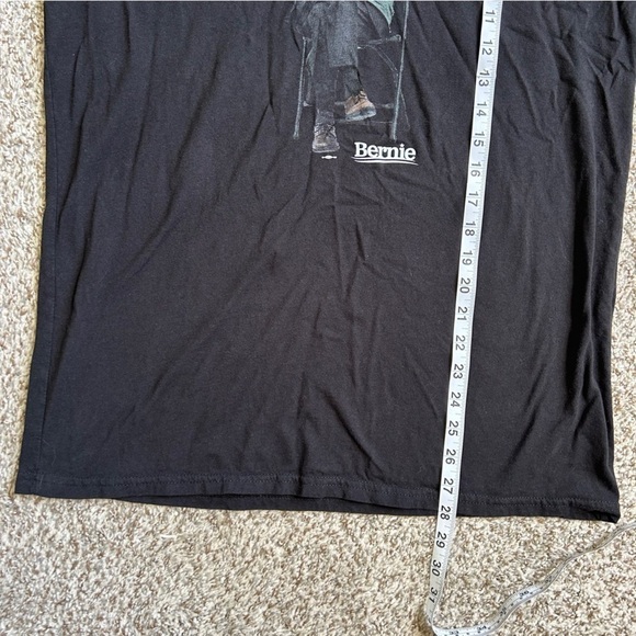 Bernie Sanders Cold Mittens Meme Black Short Sleeve T-Shirt Casual XL - Picture 5 of 5